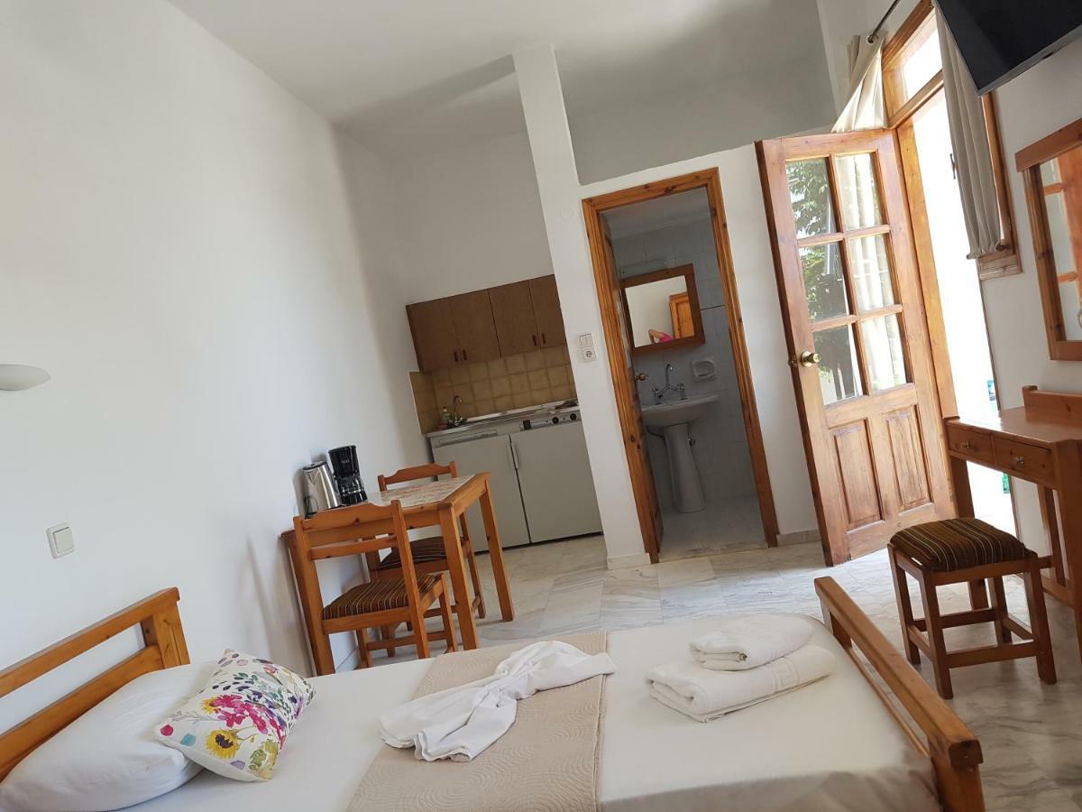 Anthi Katerina Rooms Platanés 外观 照片